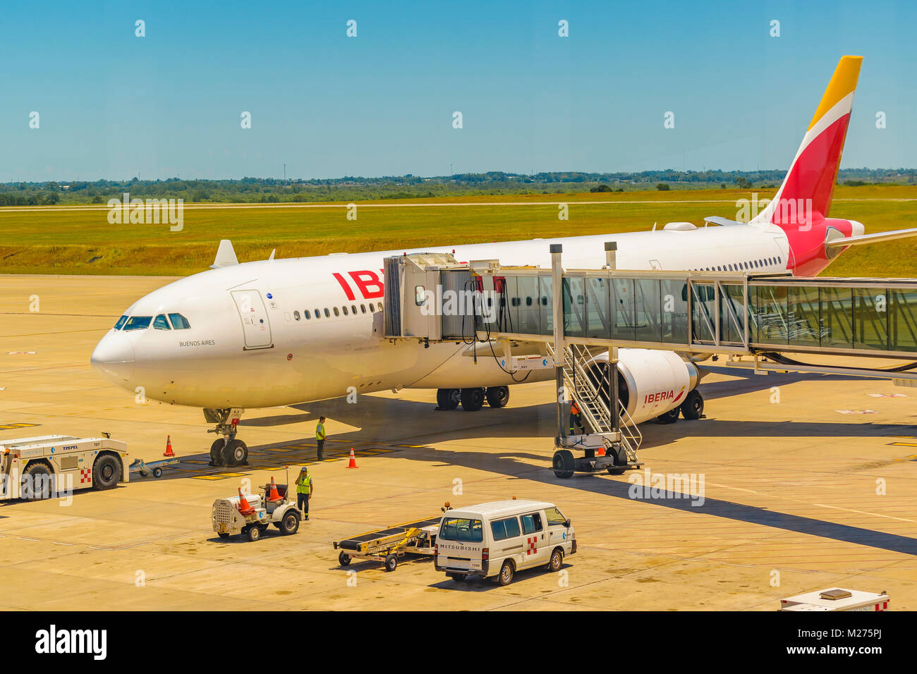 Commercial transport hi-res stock photography and images - Alamy