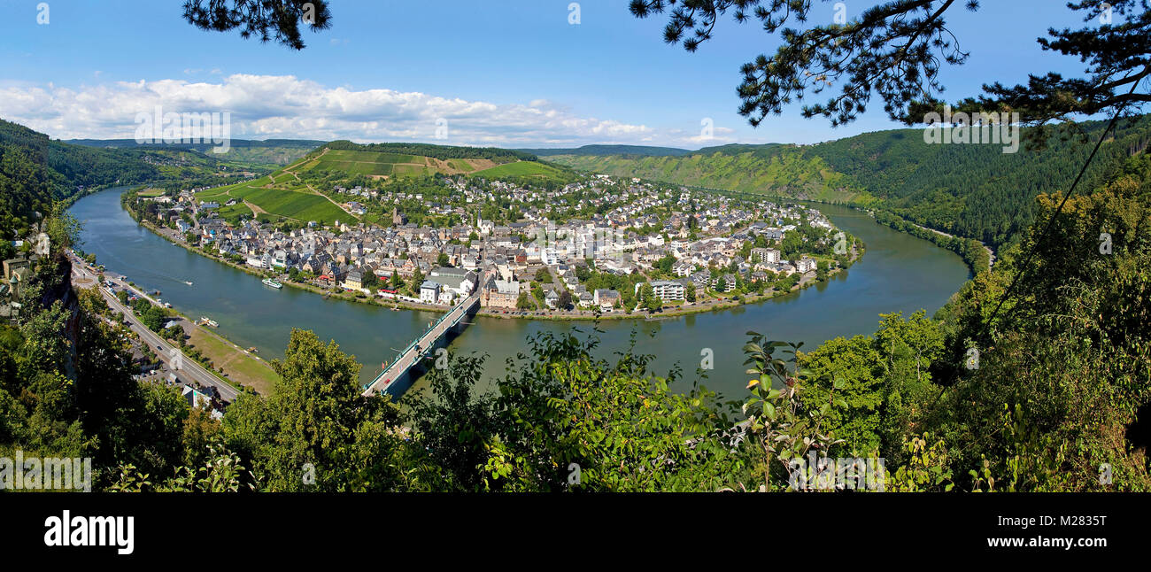 Blick auf Traben, Traben-Trarbach, Mosel, Mittelmosel, Rheinland-Pfalz, Deutschland, Europa | View over Traben, Traben-Trarbach, Moselle, Mosel river, Stock Photo