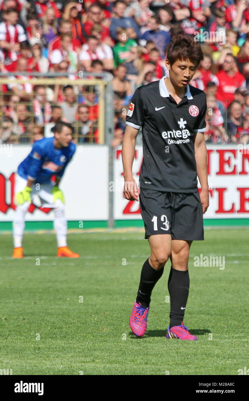 Ja-Cheol Koo (Mainz)    Fußball-Bundesliga 14/15: 29. Spieltag, SC Freiburg vs FSV Mainz 05 Stock Photo