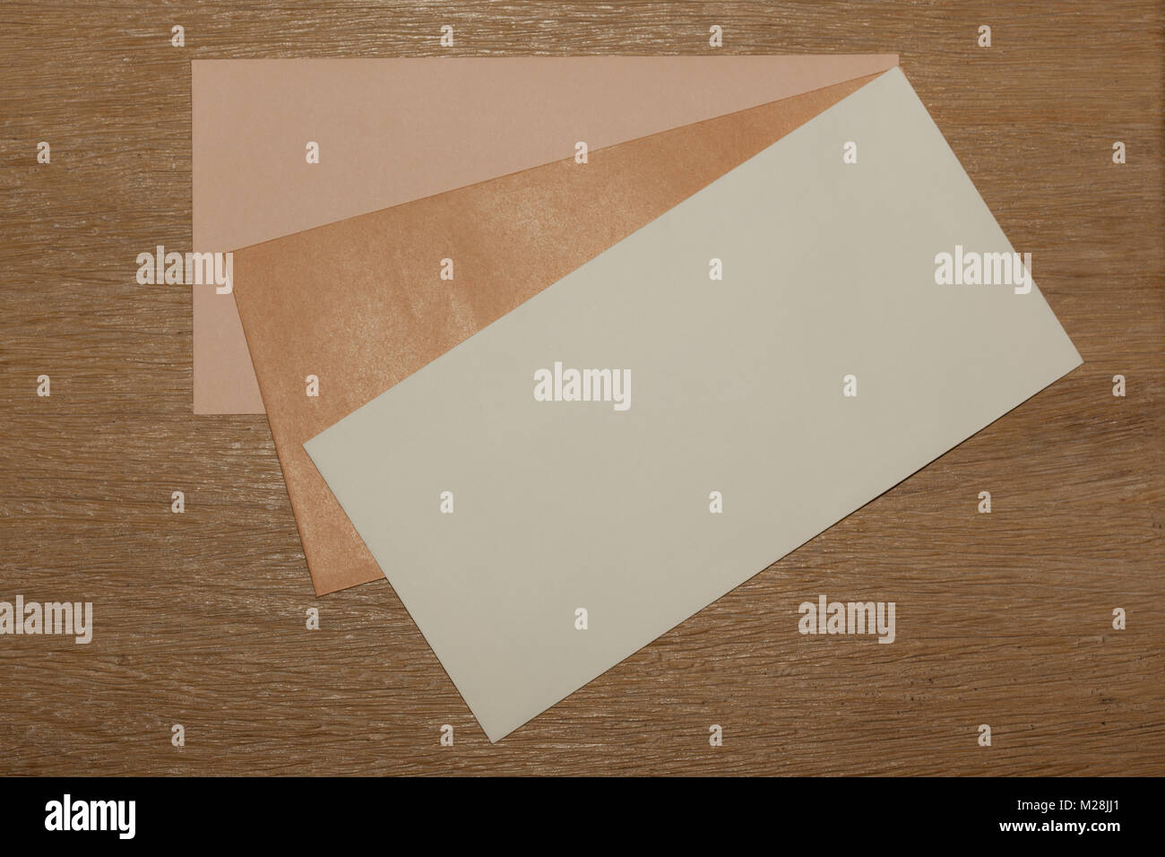 Kraft paper envelope hires stock photography and images Alamy