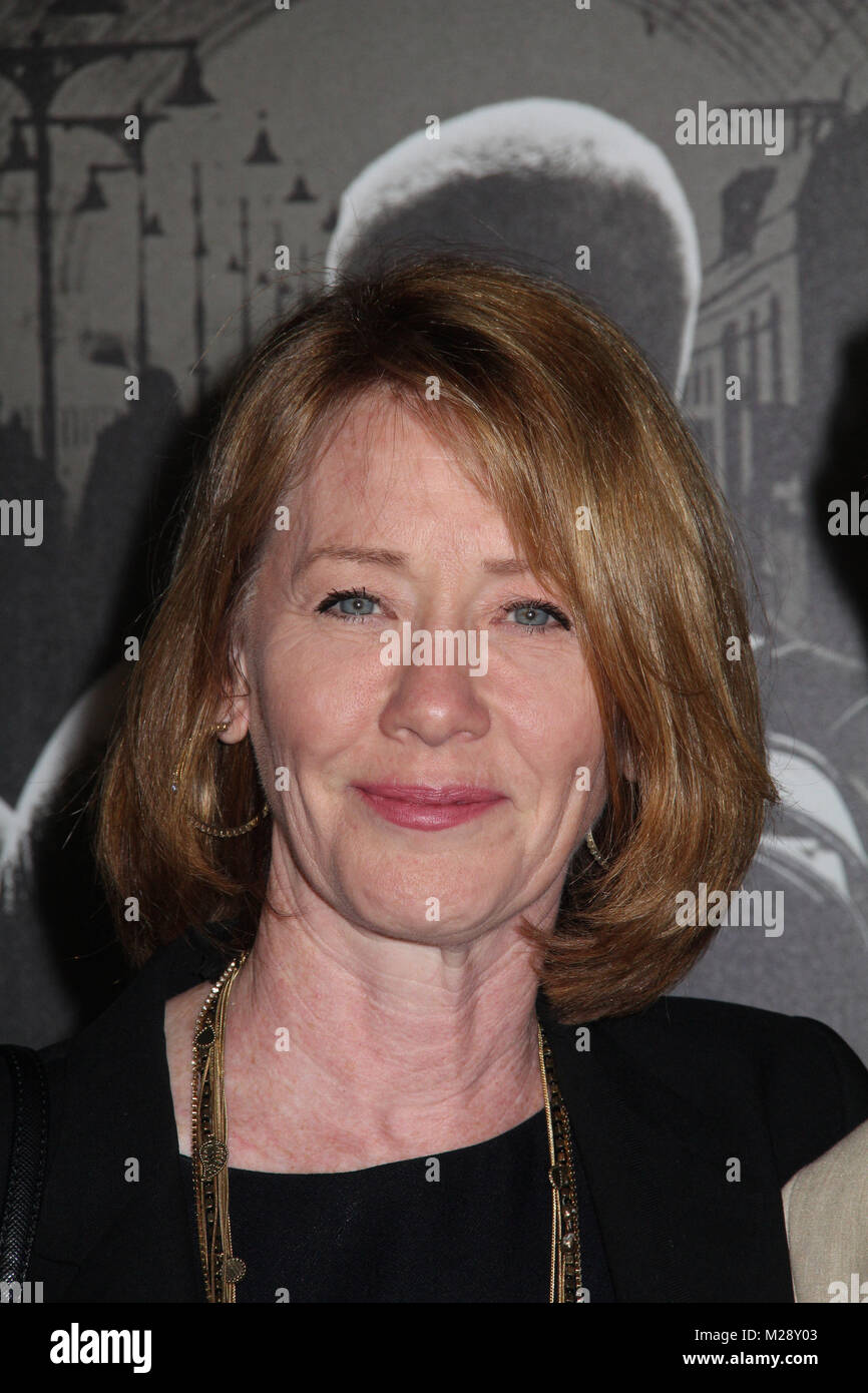 Ann cusack hi res stock photography and images Alamy