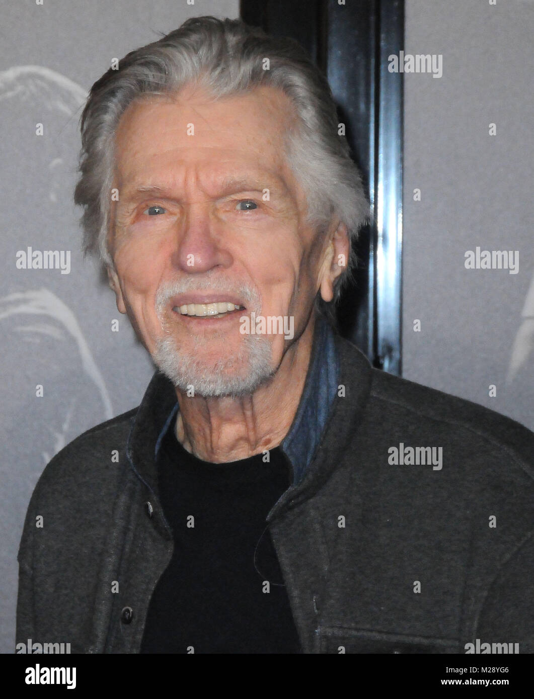 Tom skerritt top gun hi-res stock photography and images - Alamy