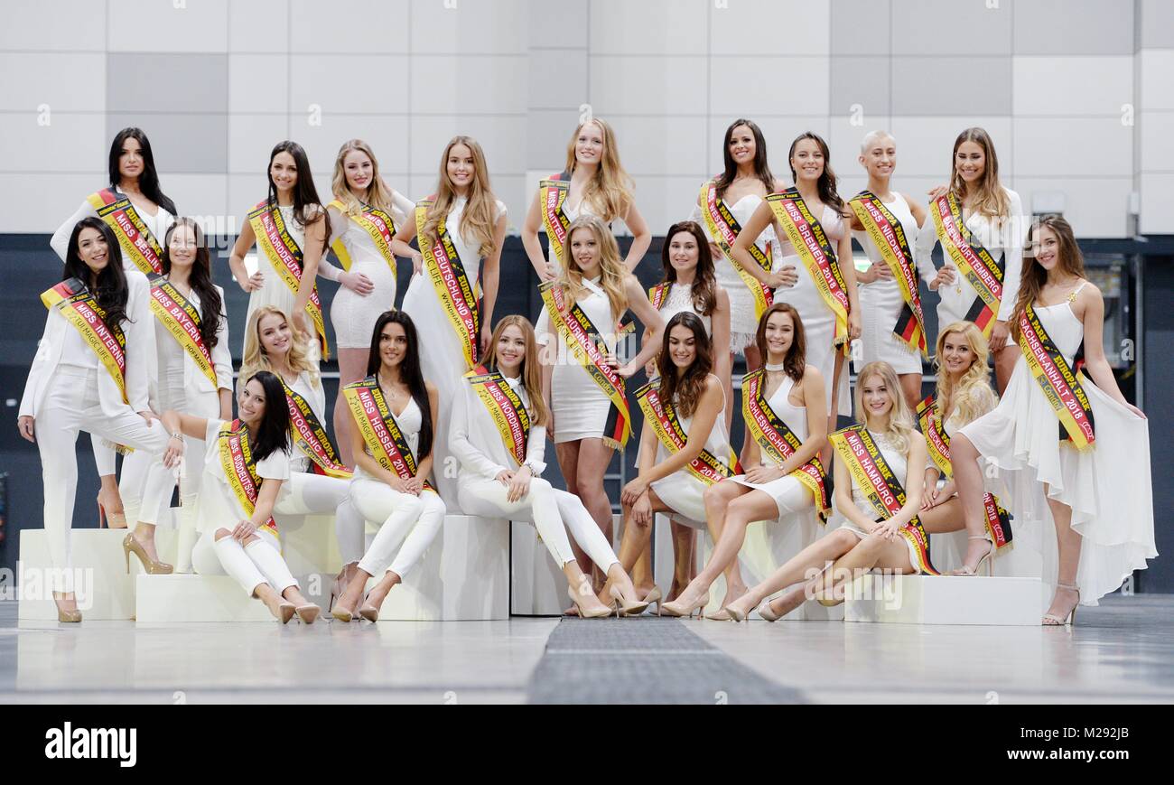 Candidates Of Miss Germany Pose In Europa Park In Rust Germany 03 Stock Photo Alamy