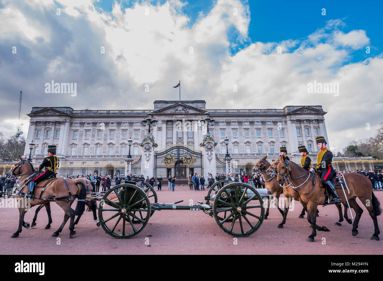 London, UK. 6th February, 2018. The King’s Troop Royal Horse Artillery, ride their horses and gun carriages past Buckingham Palace to Green Park to stage a 41 Gun Royal Salute to mark the 66th Anniversary of the Accession of Her Majesty The Queen. Credit: Guy Bell/Alamy Live News Stock Photo