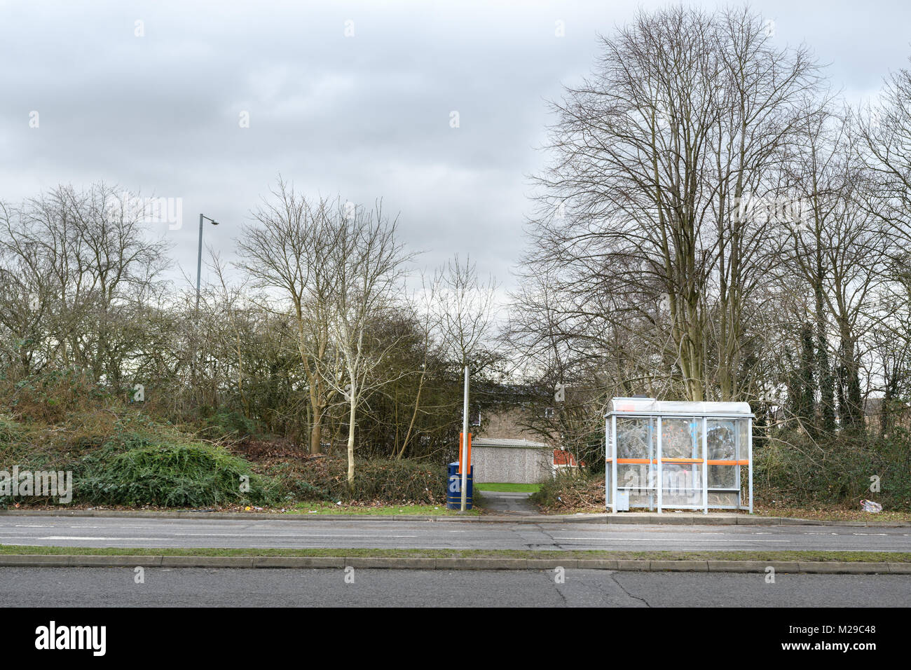 A bus shelter along the Danesholme road at Corby, England Stock Photo