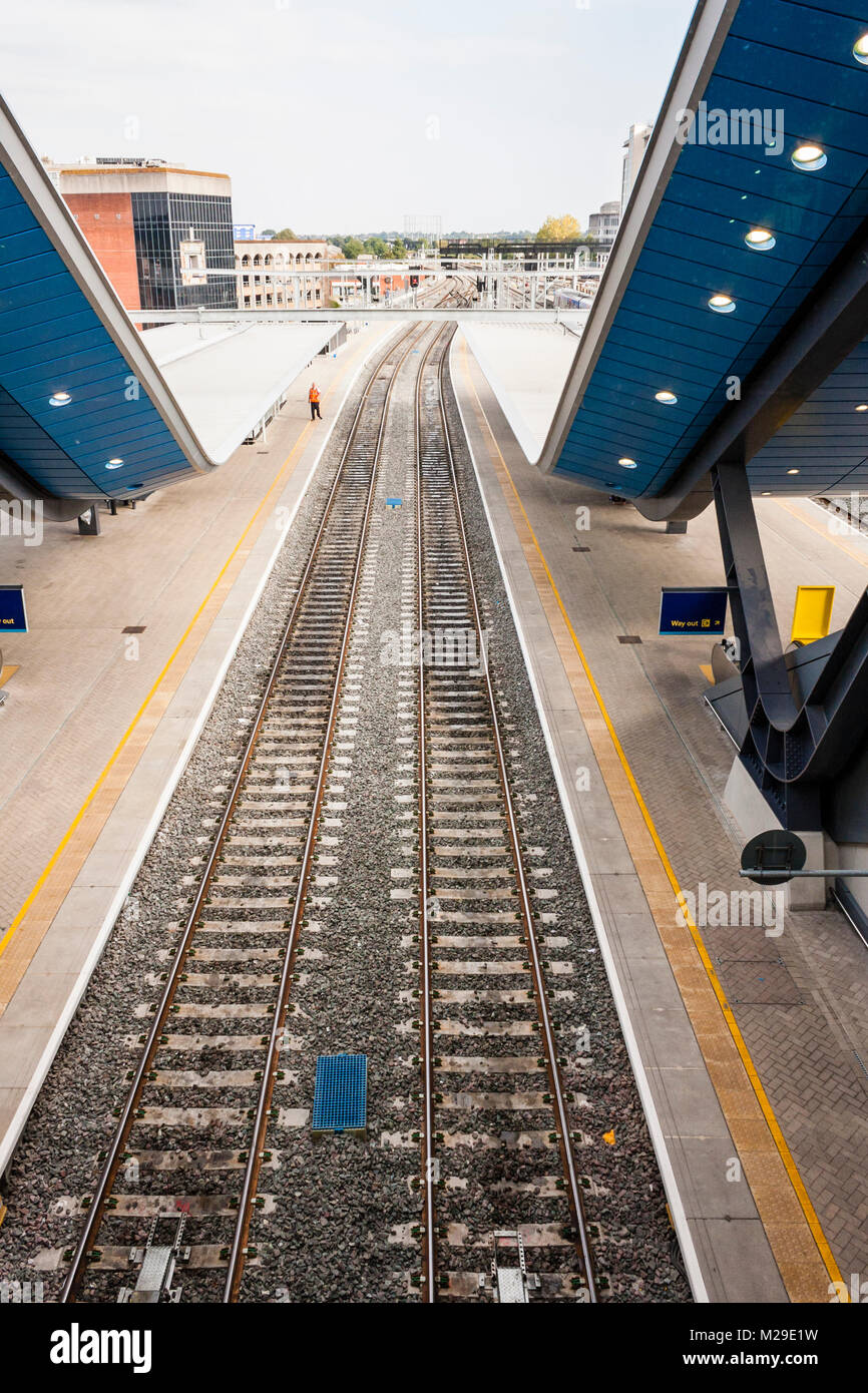 Empty train tracks at newly developed Reading railway station, Reading, Berkshire, England, GB, UK Stock Photo