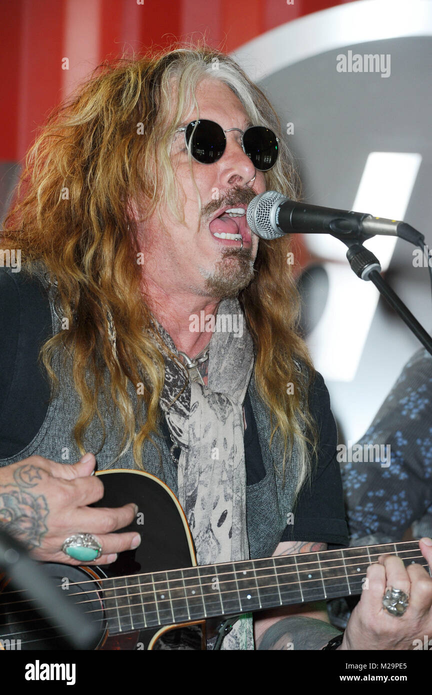 John corabi hires stock photography and images Alamy