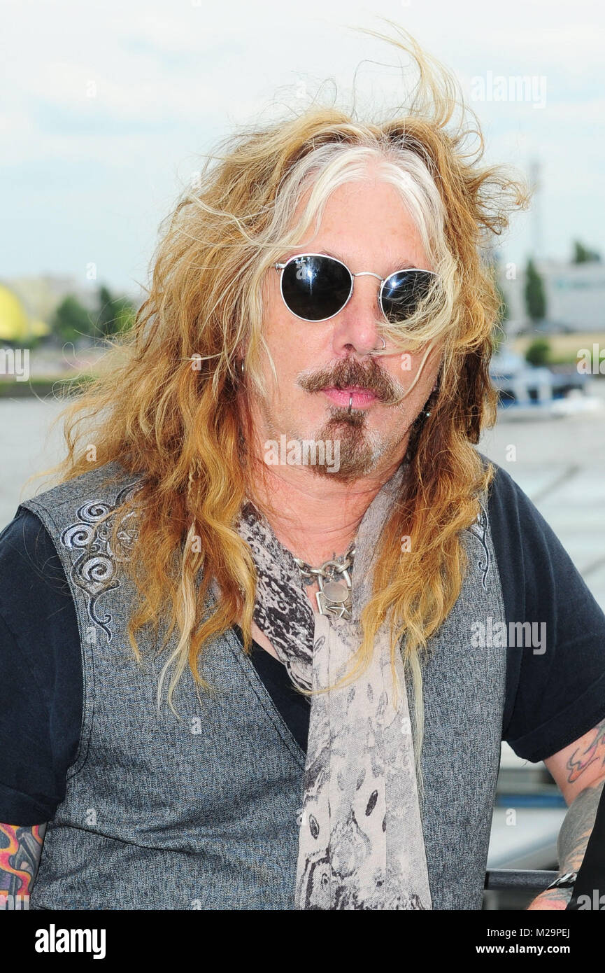 John corabi hi-res stock photography and images - Alamy