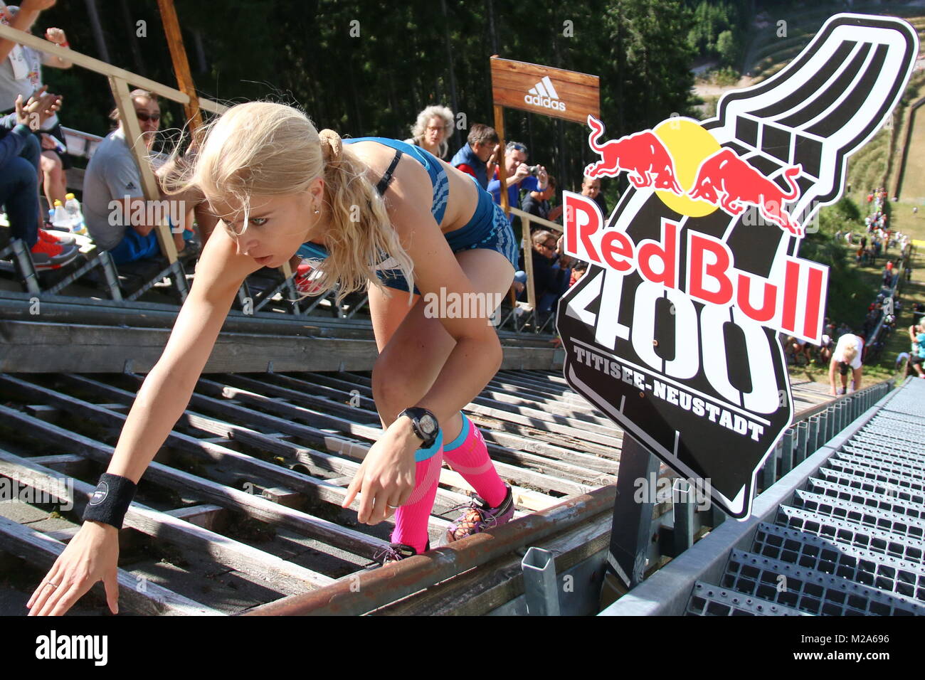 Ulsas Egle (Estland) hat das Rennen der Frauen bei der  Red Bull 400 - Deutschland-Premiere Titisee-Neustadt gewonnen Stock Photo