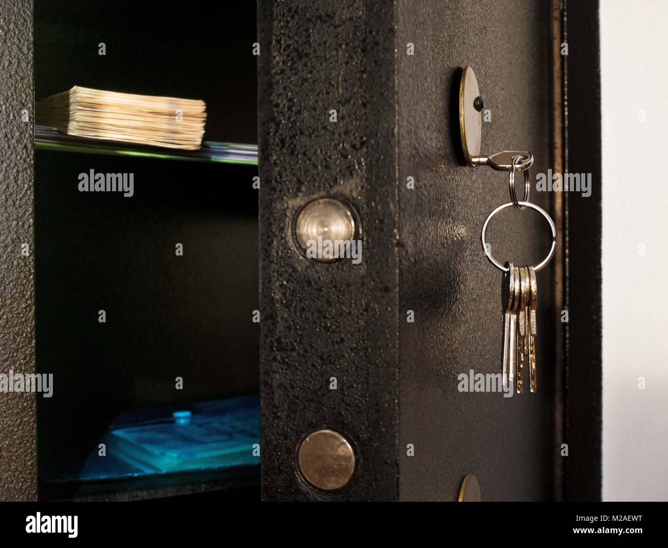 Safe deposit box keys hires stock photography and images Alamy