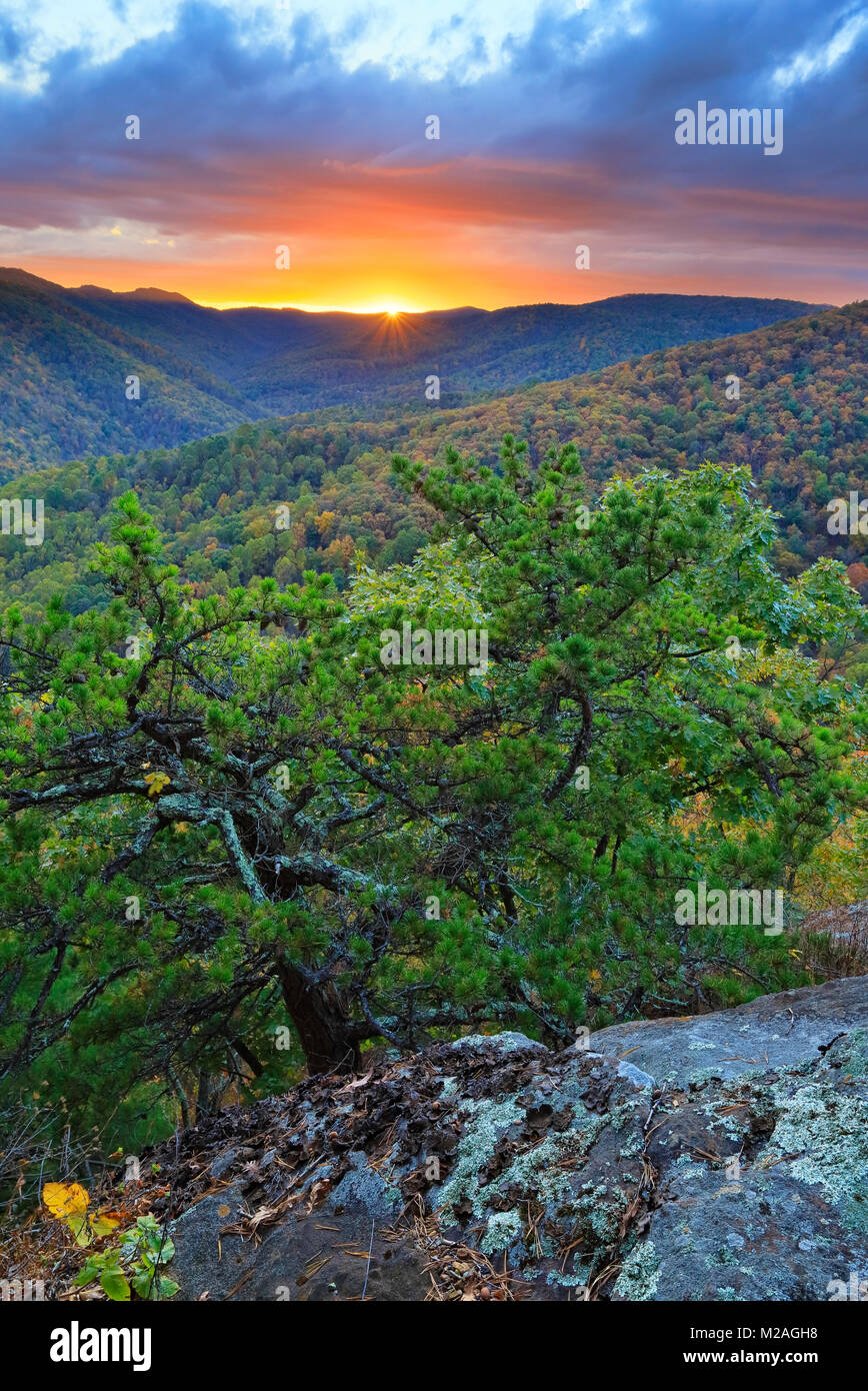 Sunset, Twenty Minute Cliff, Blue Ridge Parkway, Virginia, USA Stock ...