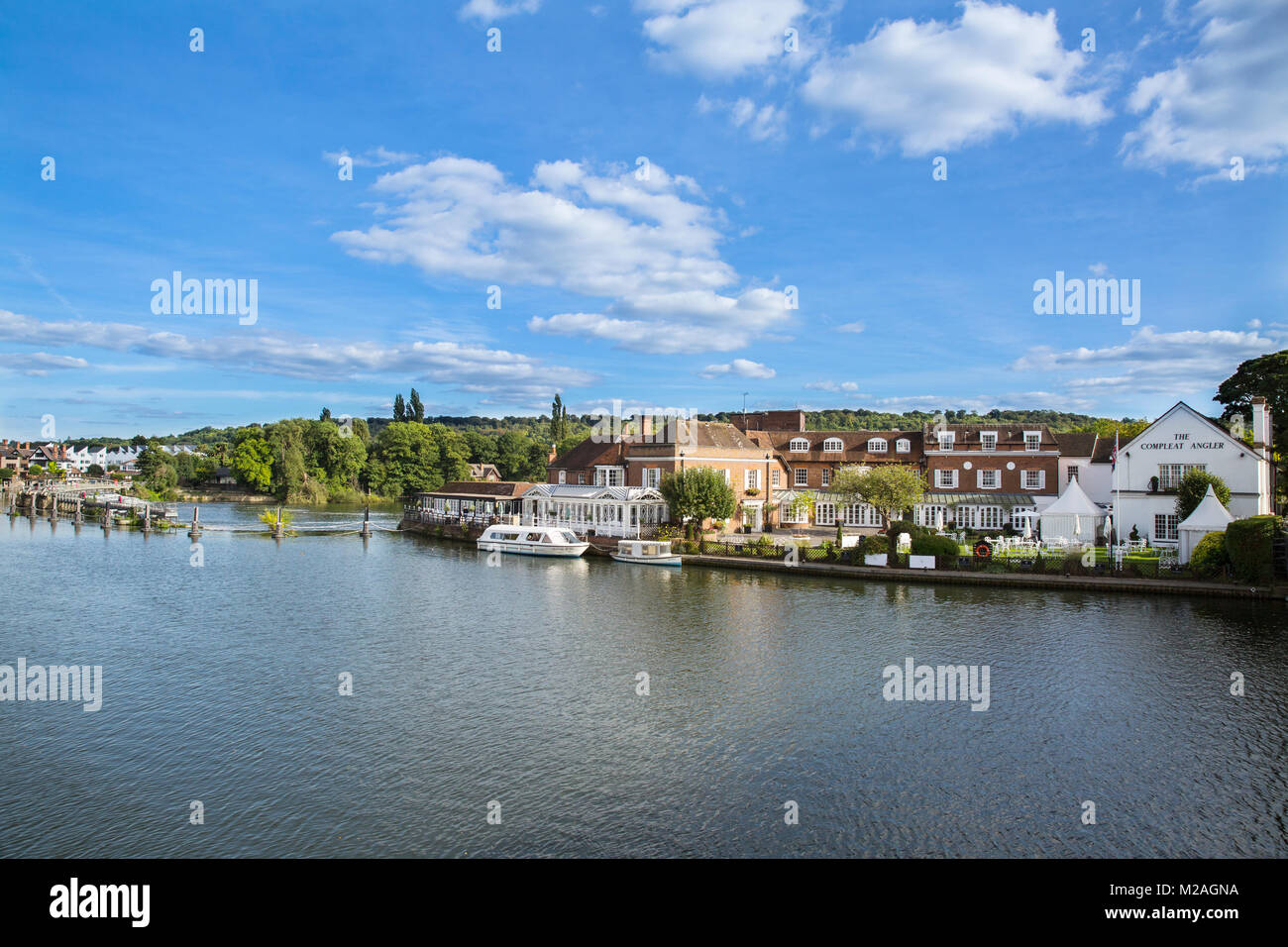 Scenic view of river Thames and waterfront hotel, Marlow, Buckinghamshire, UK Stock Photo