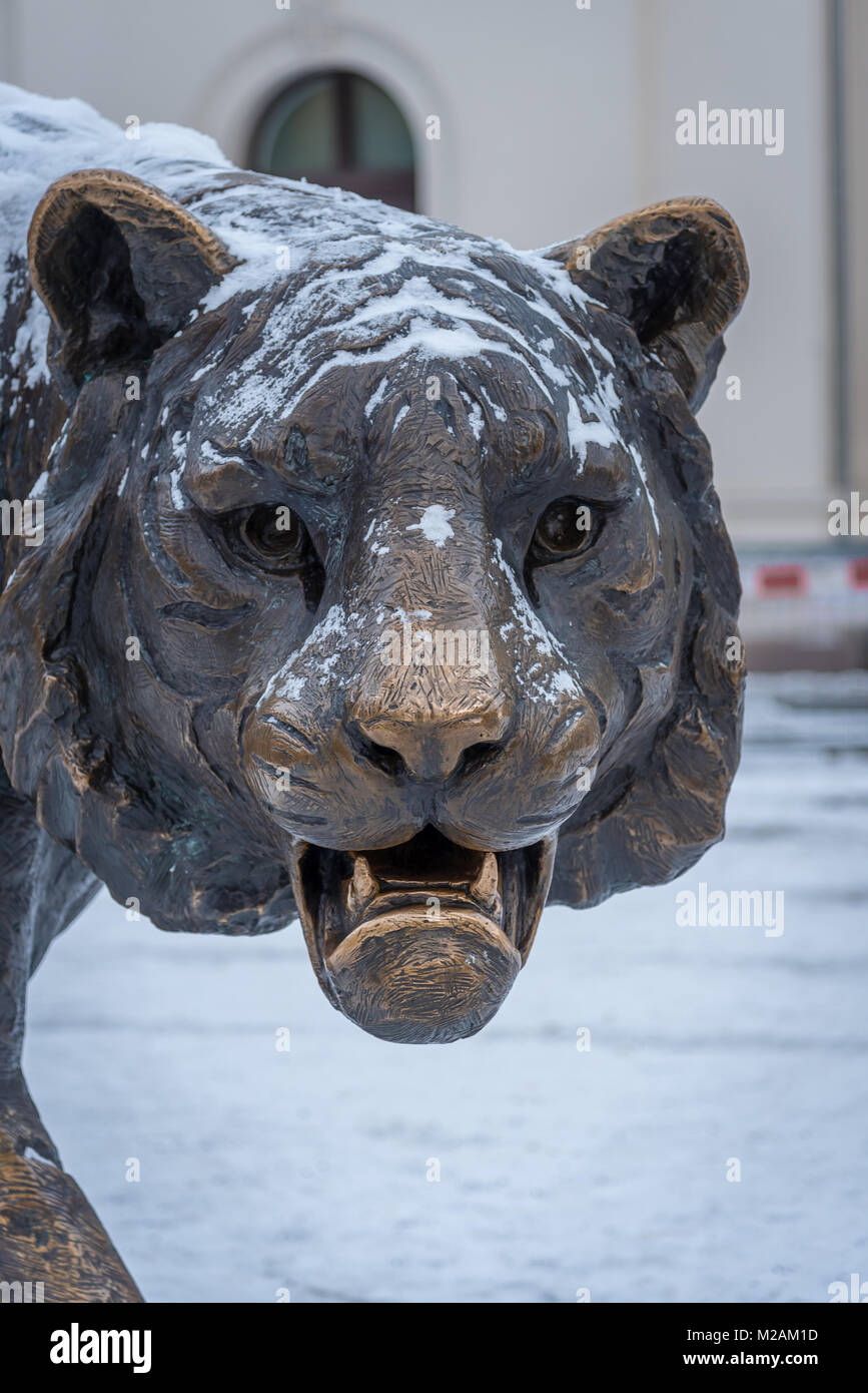 Tiger statue oslo hi-res stock photography and images - Alamy