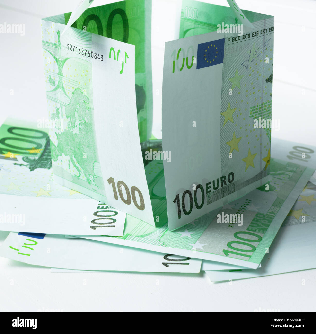 origami green house from 100 euros money bankntes Stock Photo - Alamy