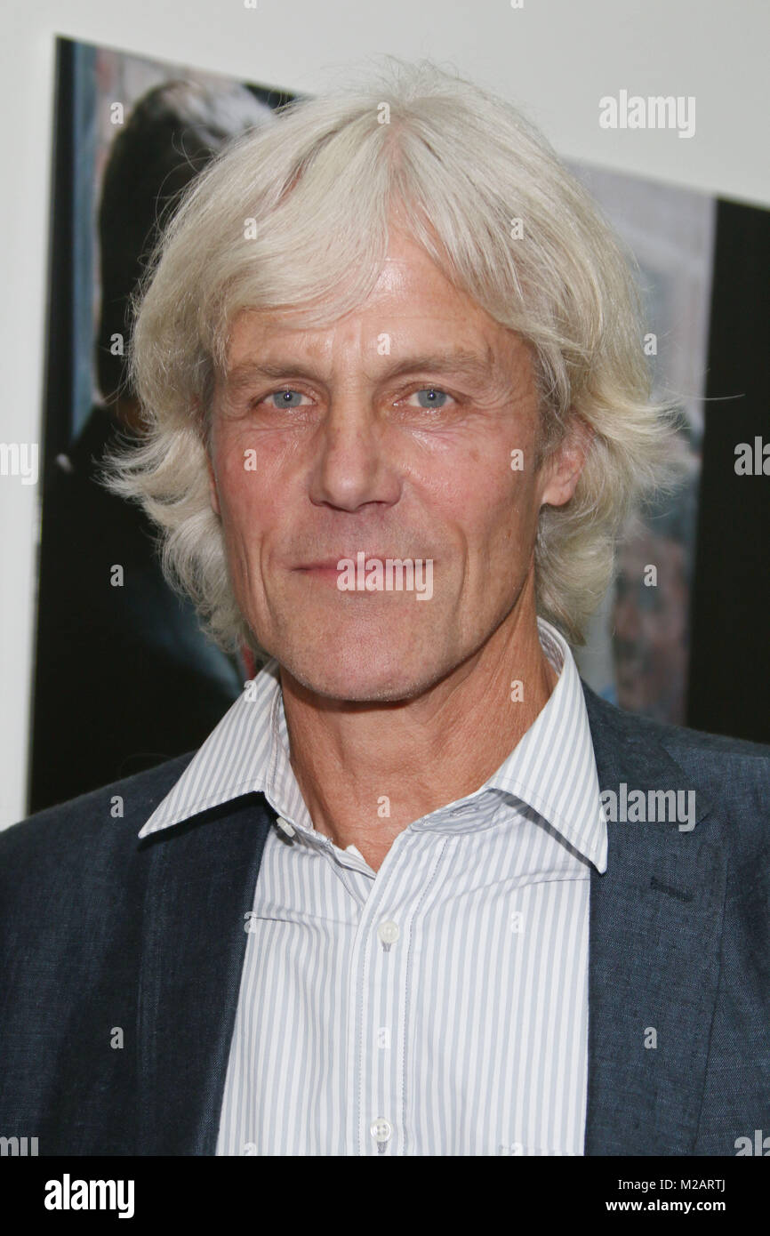 Christian Irrgang (Fotograf), Eroeffnung der Ausstellung Buerger Gauck.  Unterwegs mit einem unbequemen Praesidenten im Atrium der HanseMerkur  Versicherungsgruppe ha,mburg, 22.06.2015 Stock Photo - Alamy