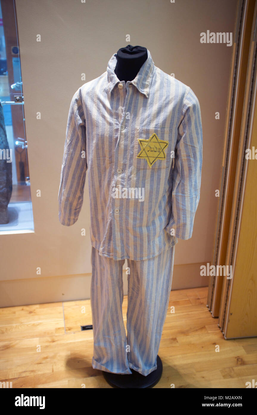 Jüde and striped pyjamas: prisoner's clothing from Nazi concentration camps  Stock Photo - Alamy
