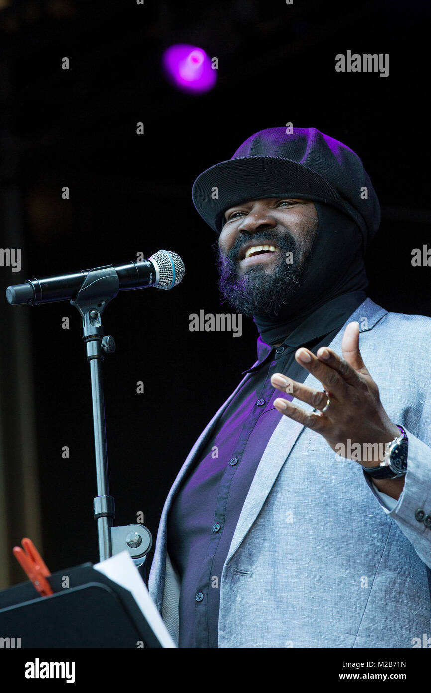 GREGORY PORTER & THE METROPOLE ORCHESTRA, Gregory PORTER, Saenger, USA, Jazz, Citadel Music Festival 2015, Auftritt, open air, 01.07.2015, Zitadelle, Spandau, Berlin, Deutschland < english> GREGORY PORTER & THE METROPOLE ORCHESTRA, Citadel Music Festival 2015, performing on July 01, 2015, at Zitadelle, Spandau, Berlin, Germany Stock Photo