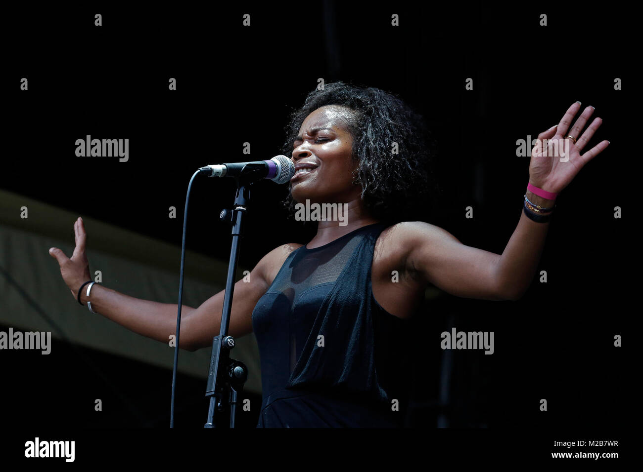 FM LAETI, Laetitia, Saengerin, Guadeloupe, Pop, Jazz, Soul, Citadel Music Festival 2015, Auftritt, open air, 04.07.2015, Zitadelle, Spandau, Berlin, Deutschland < english> FM LAETI, Citadel Music Festival 2015, performing on July 04, 2015, at Zitadelle, Spandau, Berlin, Germany Stock Photo