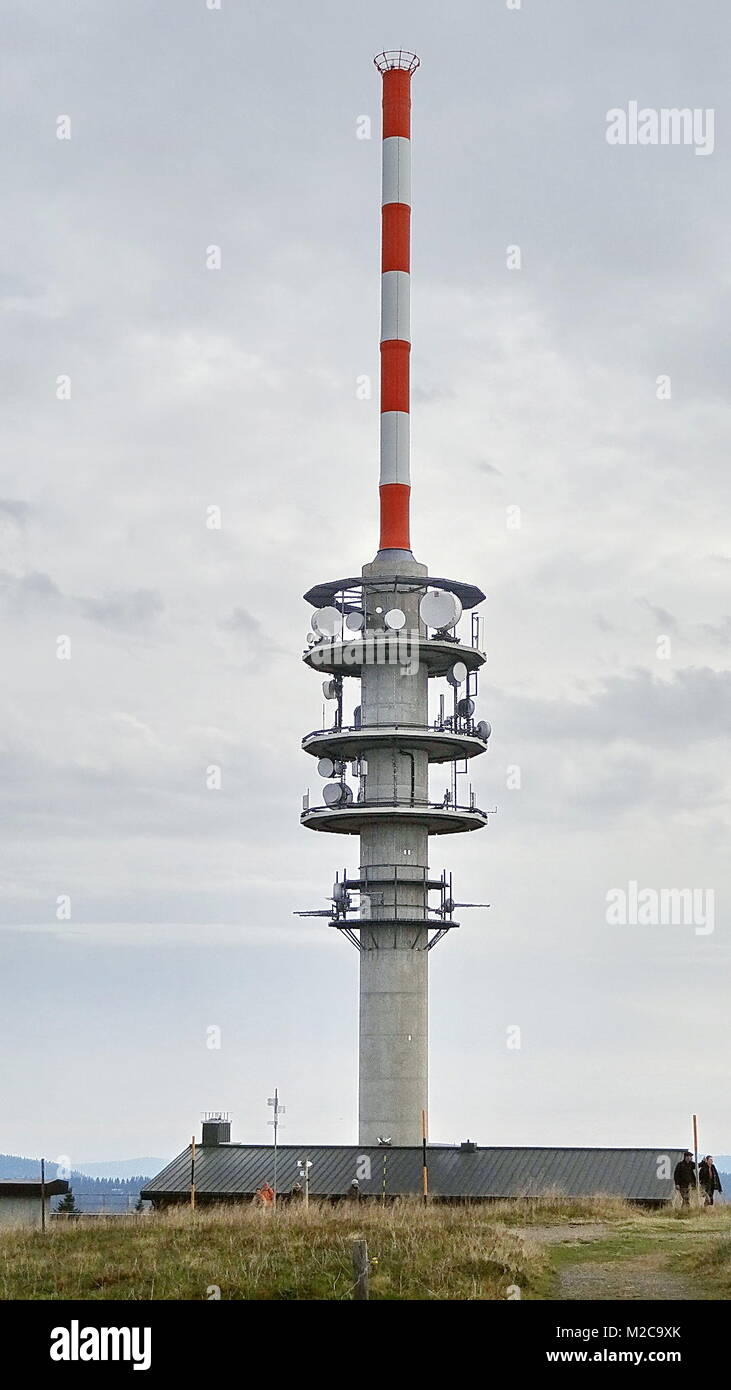 Die neue Sende-Nadel des SWR-Fernsehturm auf dem Feldberg - Impressionen Feldberg im Herbst Stock Photo