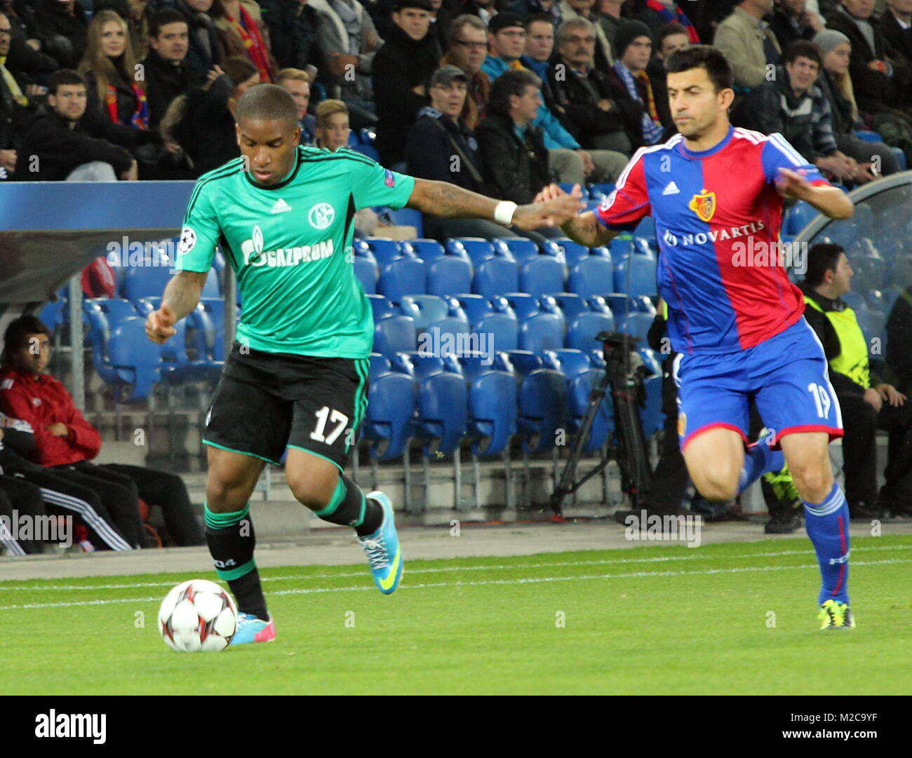 Lior Refaelov of Club Brugge KV - Behrang Safari of RSC Anderlecht