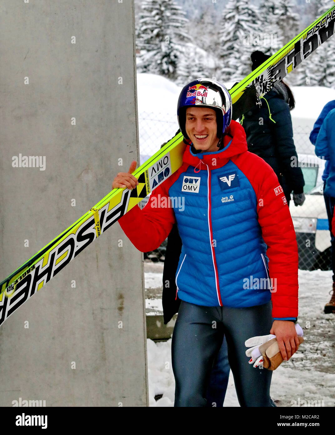 Gregor Schlierenzauer (SV Berisel Innsbruck) auf dem Weg zur Schanze, Qualfikation für 63. Vierschanzentournee Auftaktspringen Oberstdorf Stock Photo