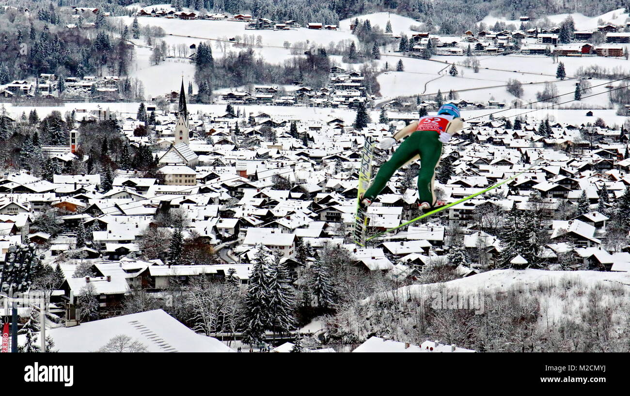 Skispringer im Anflug auf Oberstdorf Stock Photo