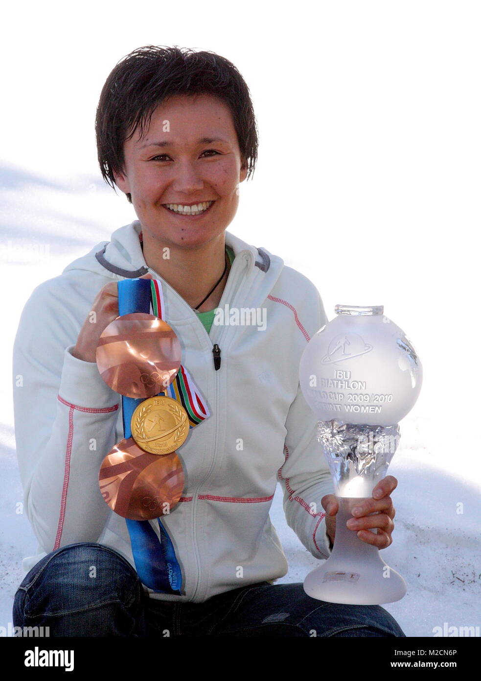 Medaillen- und Pokalsammlung der Biathletin Simone Hauswald (vorm. Denkinger) nach den Winterspielen von Vancouver und der WM Khanty Mansysk Stock Photo