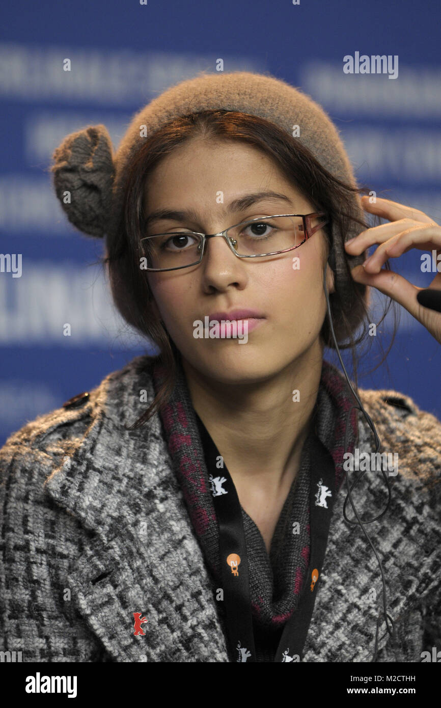 Die iranische Schauspielerin Sarina FARHADI bei der Pressekonferenz  zum Film "Nader and Simin, a separation" im Rahmen der 61.Berlinale in Berlin am 15.02.2011 Stock Photo