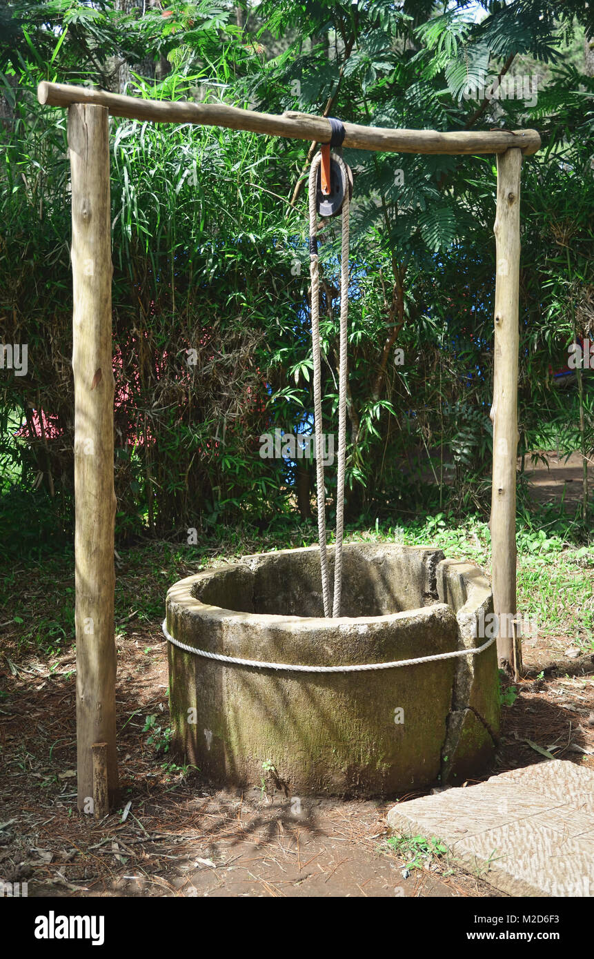 An old well Stock Photo Alamy
