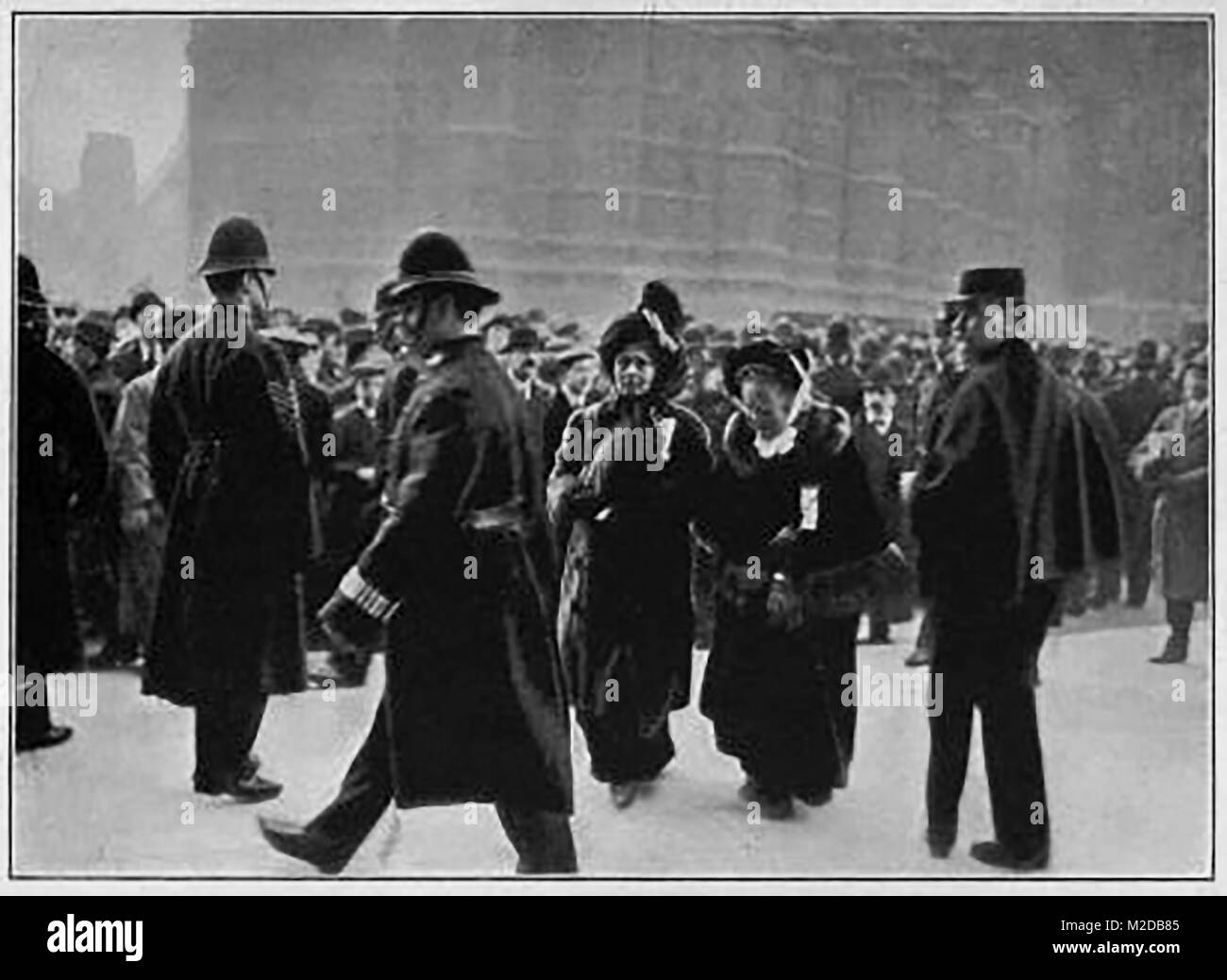 Suffragettes - Emmeline Pankhurst  being re-arrested at  Woking May 26th 1913 Stock Photo