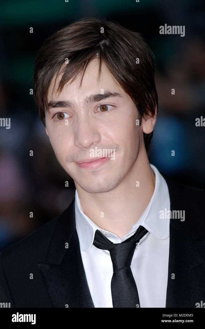 Schauspieler Justin Long Bei Der Premiere Von Stirb Langsam 4 0 In Berlin Am 18 06 2007 Foto Niehaus Stock Photo Alamy