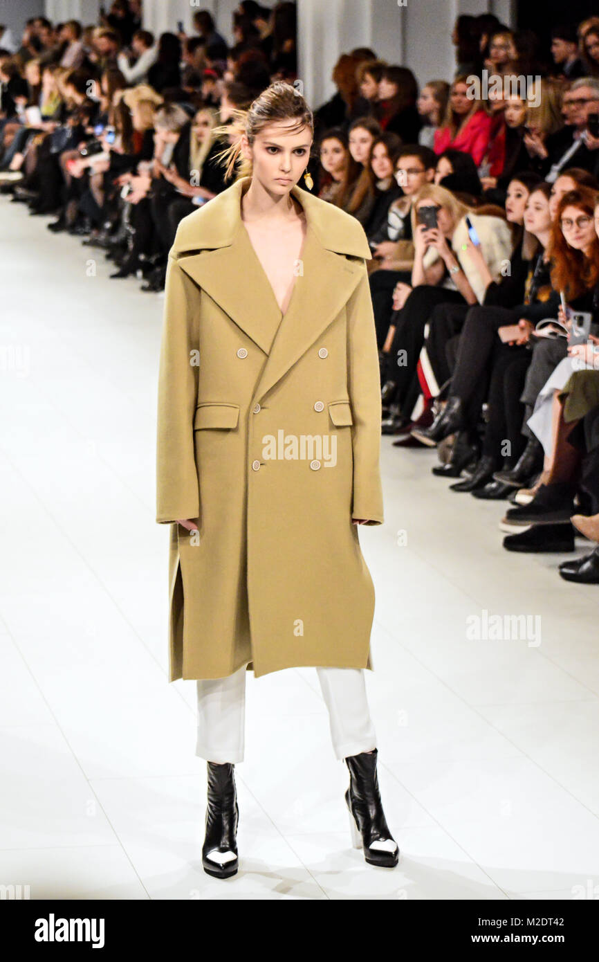 Kiev, Ukraine. 03rd Feb, 2018. Model presents a creation by designer Elena Burenina during Fashion Show as part of Ukrainian Fashion Week FW18-19. Credit: Alexandr Gusev/Pacific Press/Alamy Live News Stock Photo