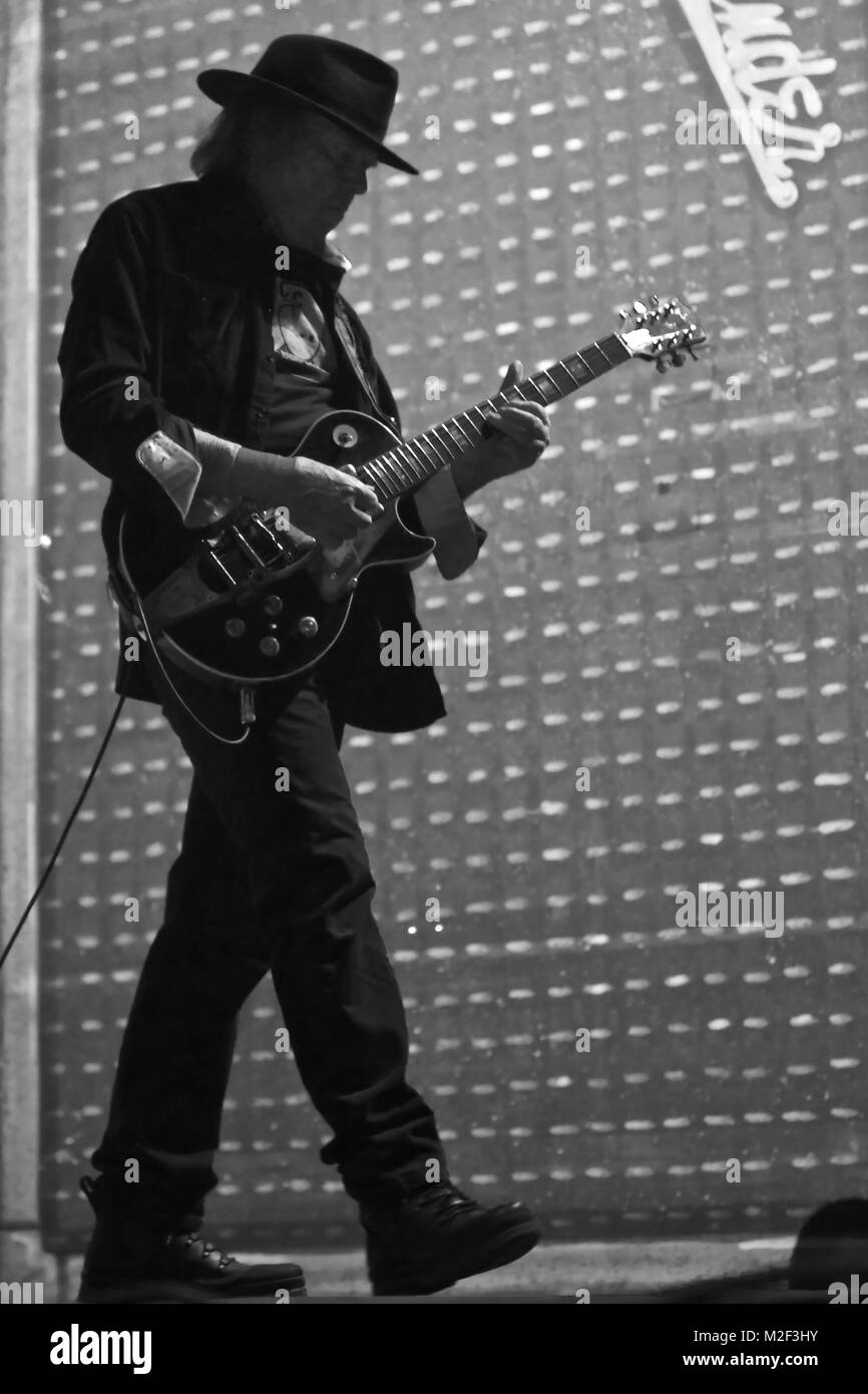 Die kanadische Rocklegende NEIL YOUNG spielt mit seiner Band CRAZY HORSE (Billy Talbot, Frank Sampredo, Ralph Molina) am 03.06.2013 auf der Alchemy-Tour live in der o2 World Hamburg Stock Photo