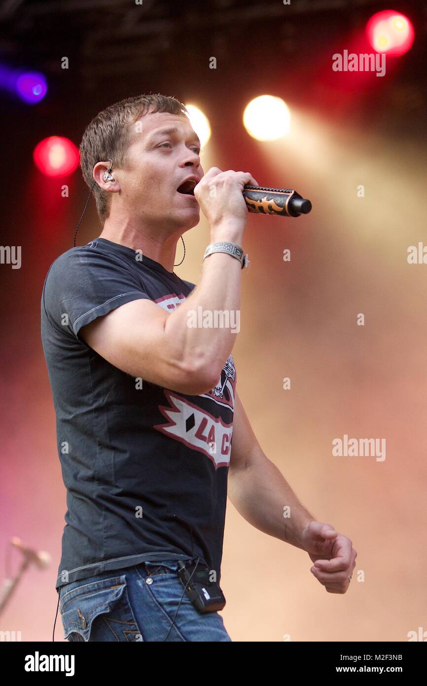 Die Us Amerikanische Rock Band 3 Doors Down Mit Brad Arnold