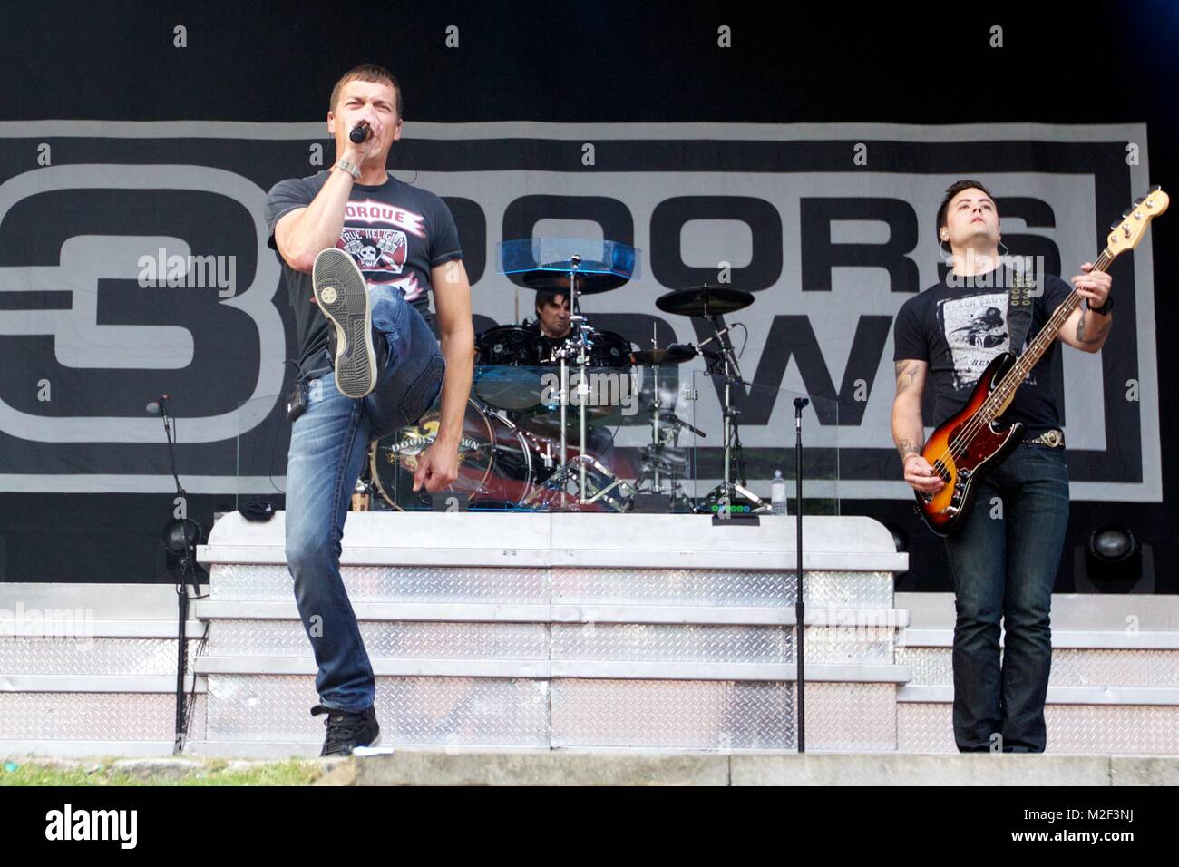 Die Us Amerikanische Rock Band 3 Doors Down Mit Brad Arnold