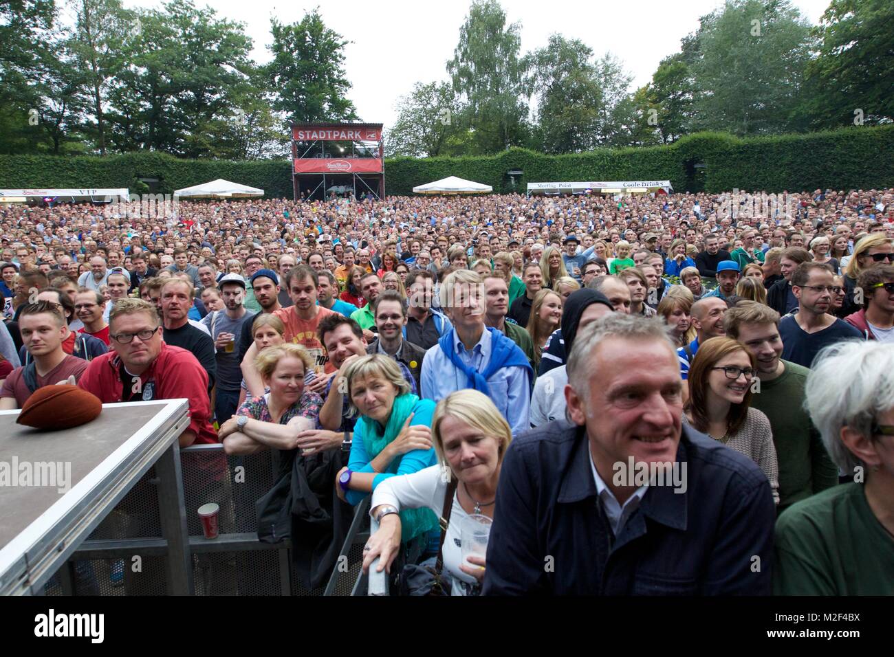 HELGE SCHNEIDER, deutscher Unterhaltungskünstler aus Mühlheim an der Ruhr, spielte am 30.08.2013 auf seiner Sommertour live im Stadtpark Hamburg und präsentierte sein aktuelles Nr.1-Album 'Sommer, Sonne, Kaktus'. Stock Photo