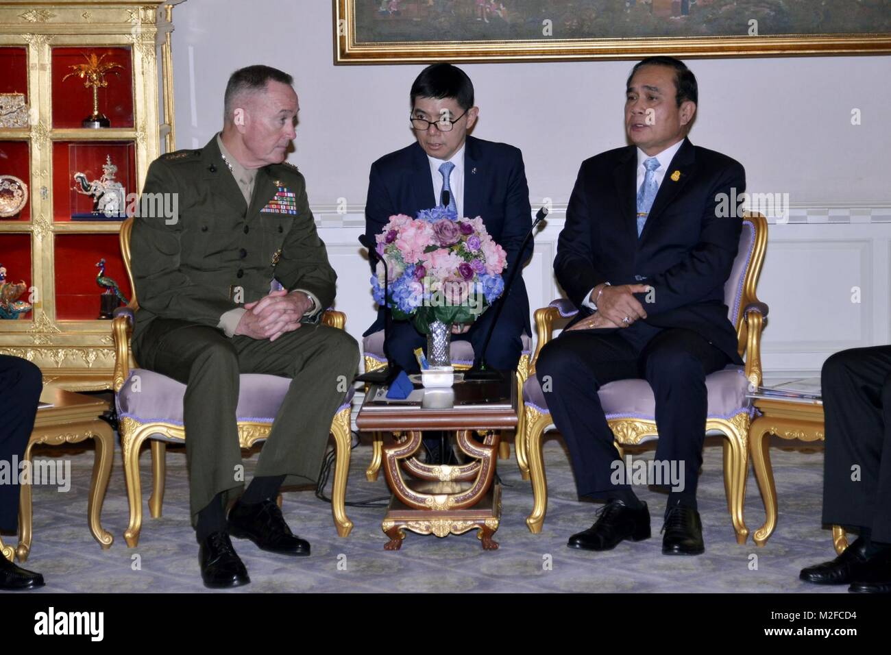 Bangkok, Thailand. 7th Feb, 2018. Thai Prime Minister Prayut Chan-o-cha (R) meets with Gen. Joseph Dunford, chairman of the U.S. Joint Chiefs of Staff, during their meeting in Bangkok, Thailand, Feb. 7, 2018. Credit: Thai Government House/Xinhua/Alamy Live News Stock Photo