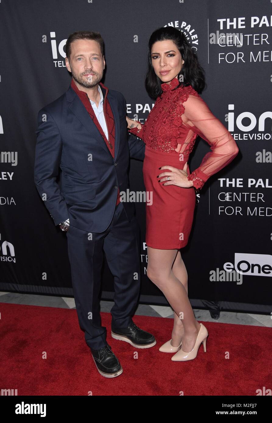 New York, NY, USA. 7th Feb, 2018. Jason Priestley, Cindy Sampson at arrivals for ION Television's PRIVATE EYES Preview Screening and Discussion, The Paley Center for Media, New York, NY February 7, 2018. Credit: Derek Storm/Everett Collection/Alamy Live News Stock Photo