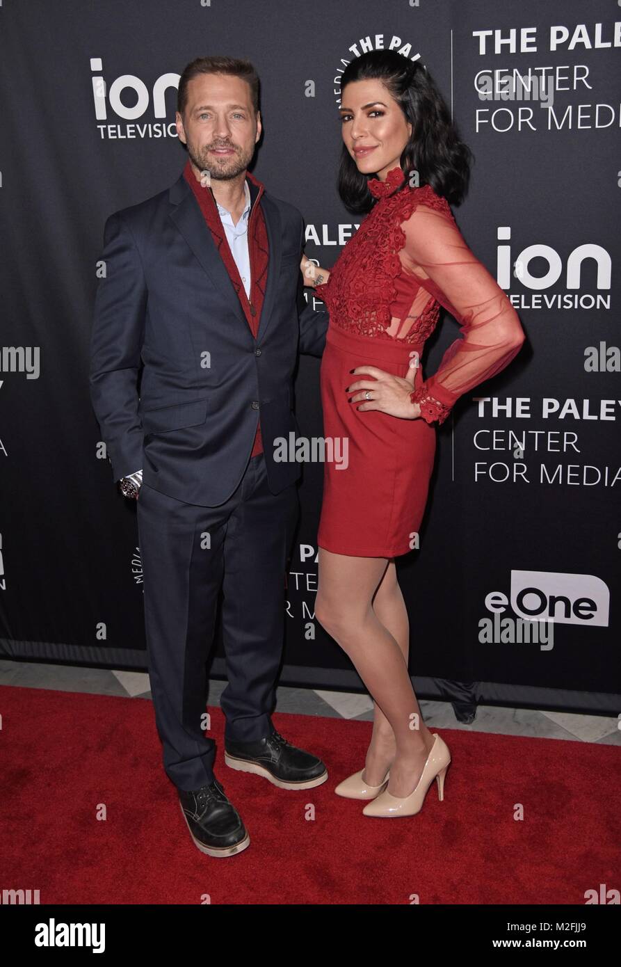 New York, NY, USA. 7th Feb, 2018. Jason Priestley, Cindy Sampson at arrivals for ION Television's PRIVATE EYES Preview Screening and Discussion, The Paley Center for Media, New York, NY February 7, 2018. Credit: Derek Storm/Everett Collection/Alamy Live News Stock Photo