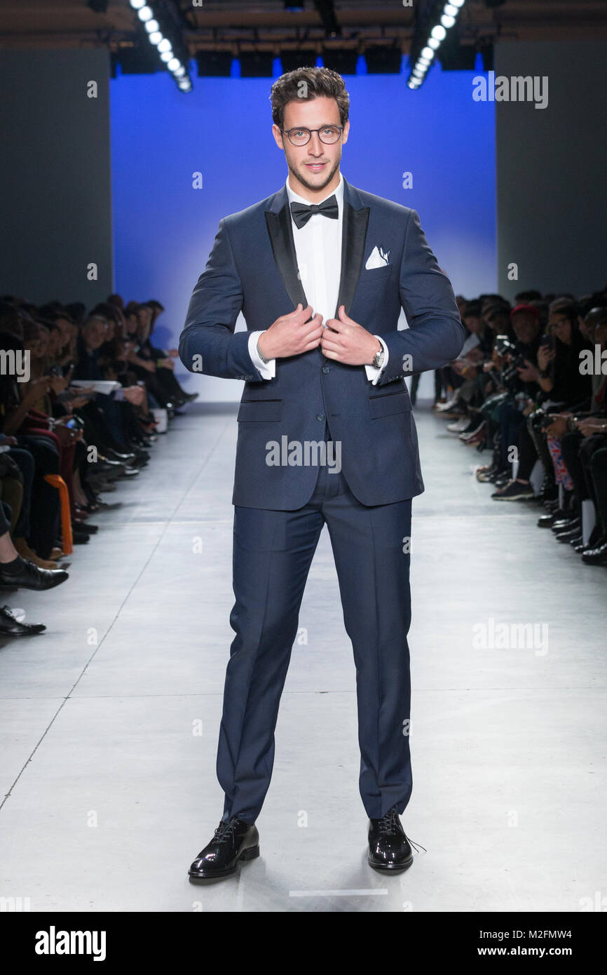 New York, NY - February 7, 2018: Dr. Mike Varshavski wearing suit by Stock  Photo - Alamy