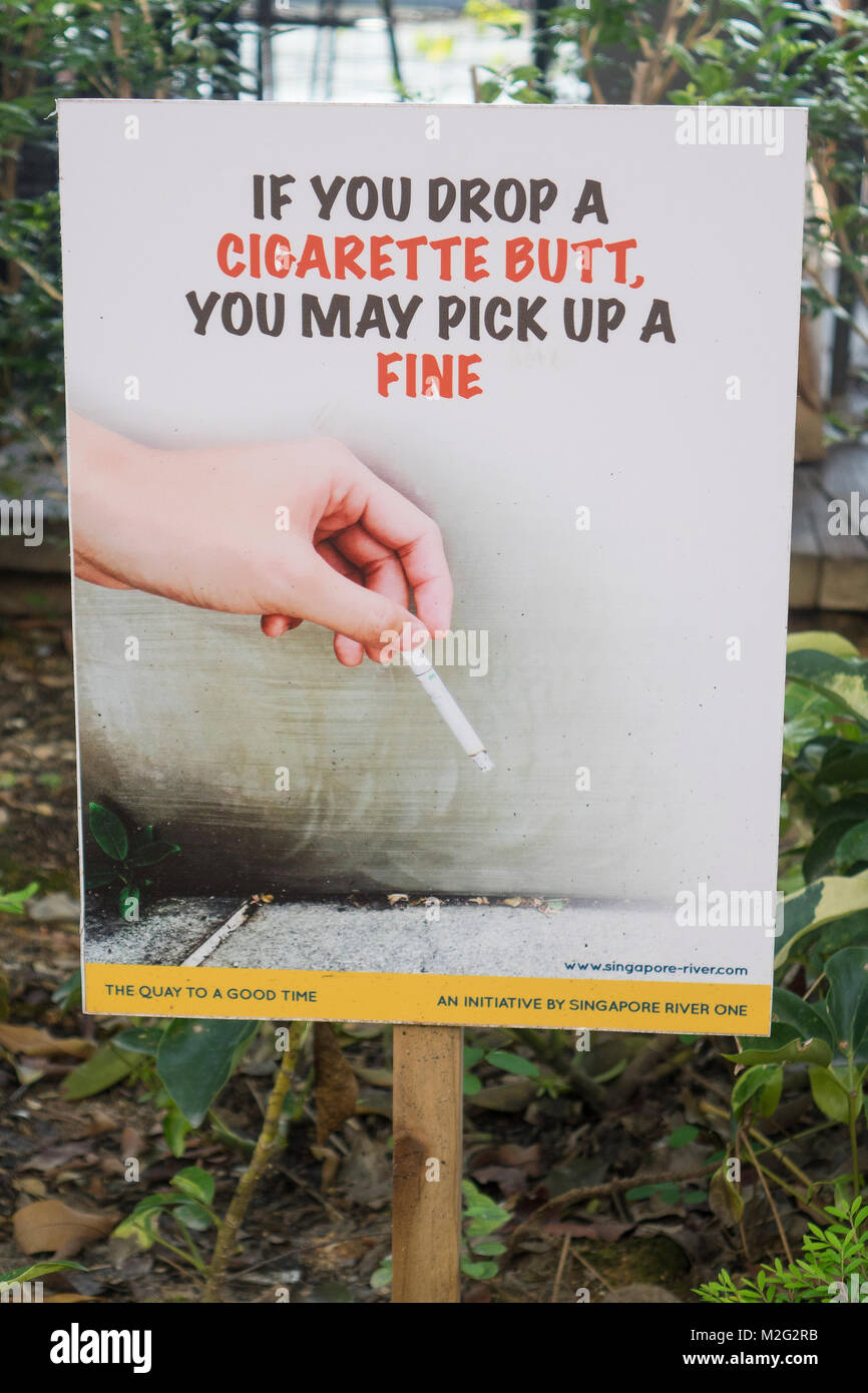 Singapore, Anti litter notice Stock Photo Alamy