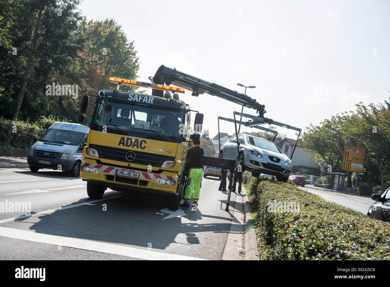 Verkehrsunfall mit einer verletzten Person im Hindenburgring in Bad Homburg. +++ 3S PHOTO / Foto: Sven-Sebastian Sajak Stock Photo