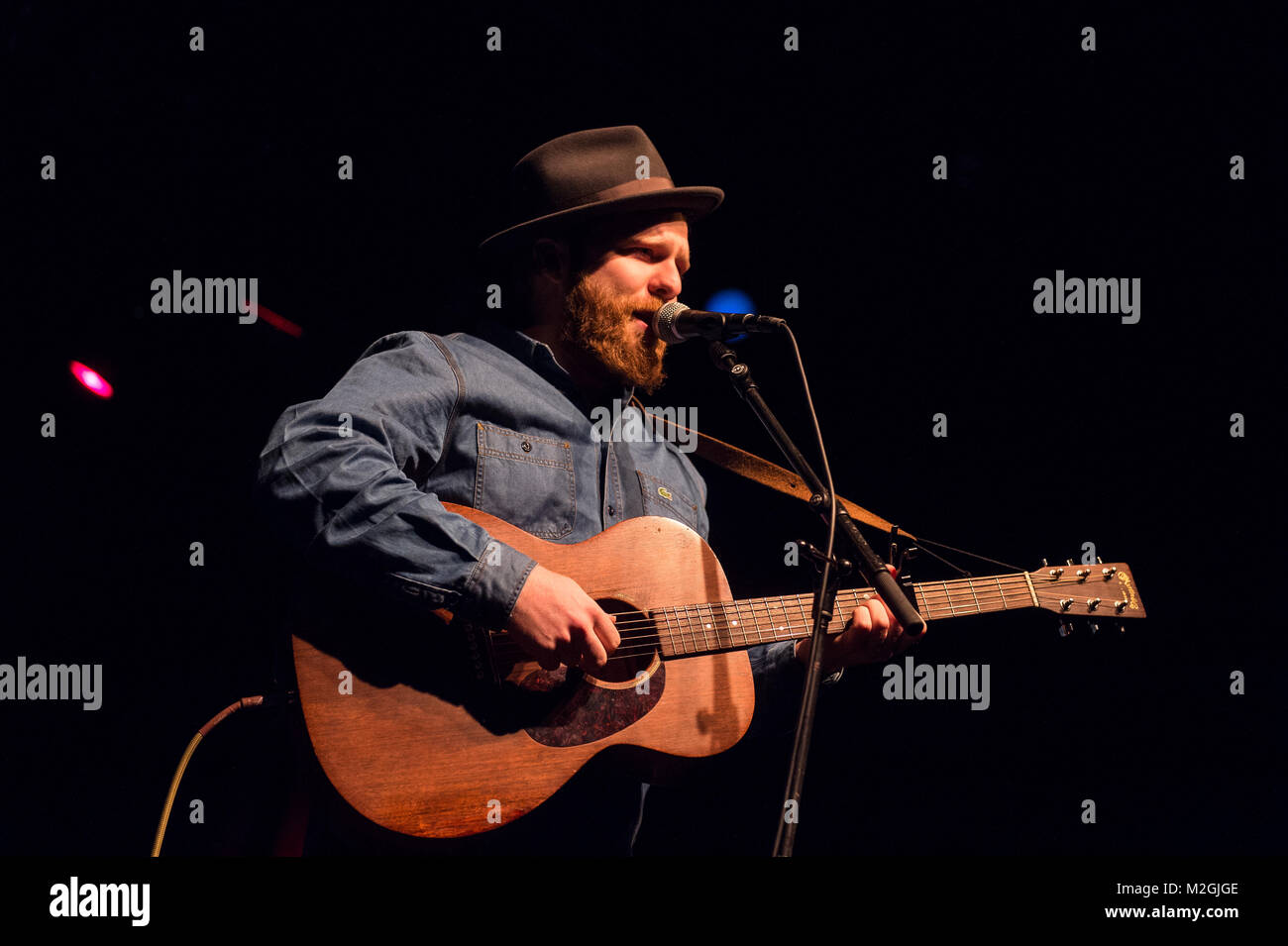 Der britische Singer-Songwriter Alex Clare spielt am Montag (02.02.2015) in der Frankfurter Batschkapp. Stock Photo