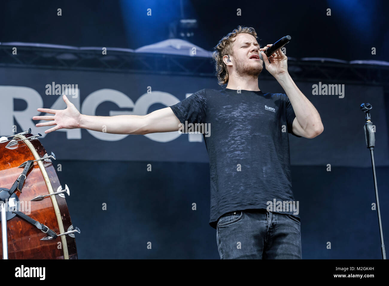 Sänger und Frontmann der Imagine Dragons Dan Reynolds beim Auftritt auf der Centerstage des Rock im Park-Festivals 2013 in Nürnberg. +++ 3S PHOTO / Foto: Sven-Sebastian Sajak Stock Photo