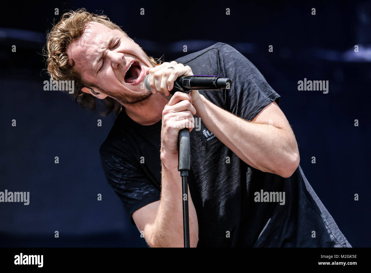 Sänger und Frontmann der Imagine Dragons Dan Reynolds beim Auftritt auf der Centerstage des Rock im Park-Festivals 2013 in Nürnberg. +++ 3S PHOTO / Foto: Sven-Sebastian Sajak Stock Photo