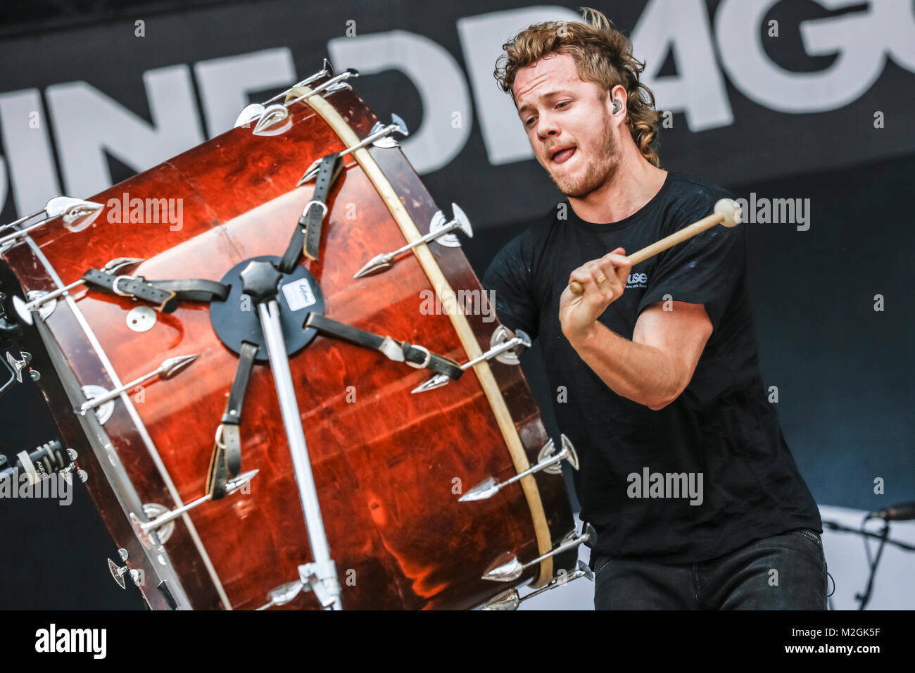 Sänger und Frontmann der Imagine Dragons Dan Reynolds beim Auftritt auf der Centerstage des Rock im Park-Festivals 2013 in Nürnberg. +++ 3S PHOTO / Foto: Sven-Sebastian Sajak Stock Photo