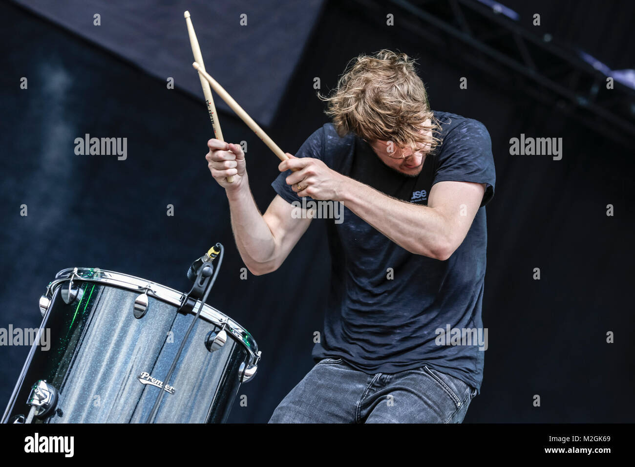 Sänger und Frontmann der Imagine Dragons Dan Reynolds beim Auftritt auf der Centerstage des Rock im Park-Festivals 2013 in Nürnberg. +++ 3S PHOTO / Foto: Sven-Sebastian Sajak Stock Photo