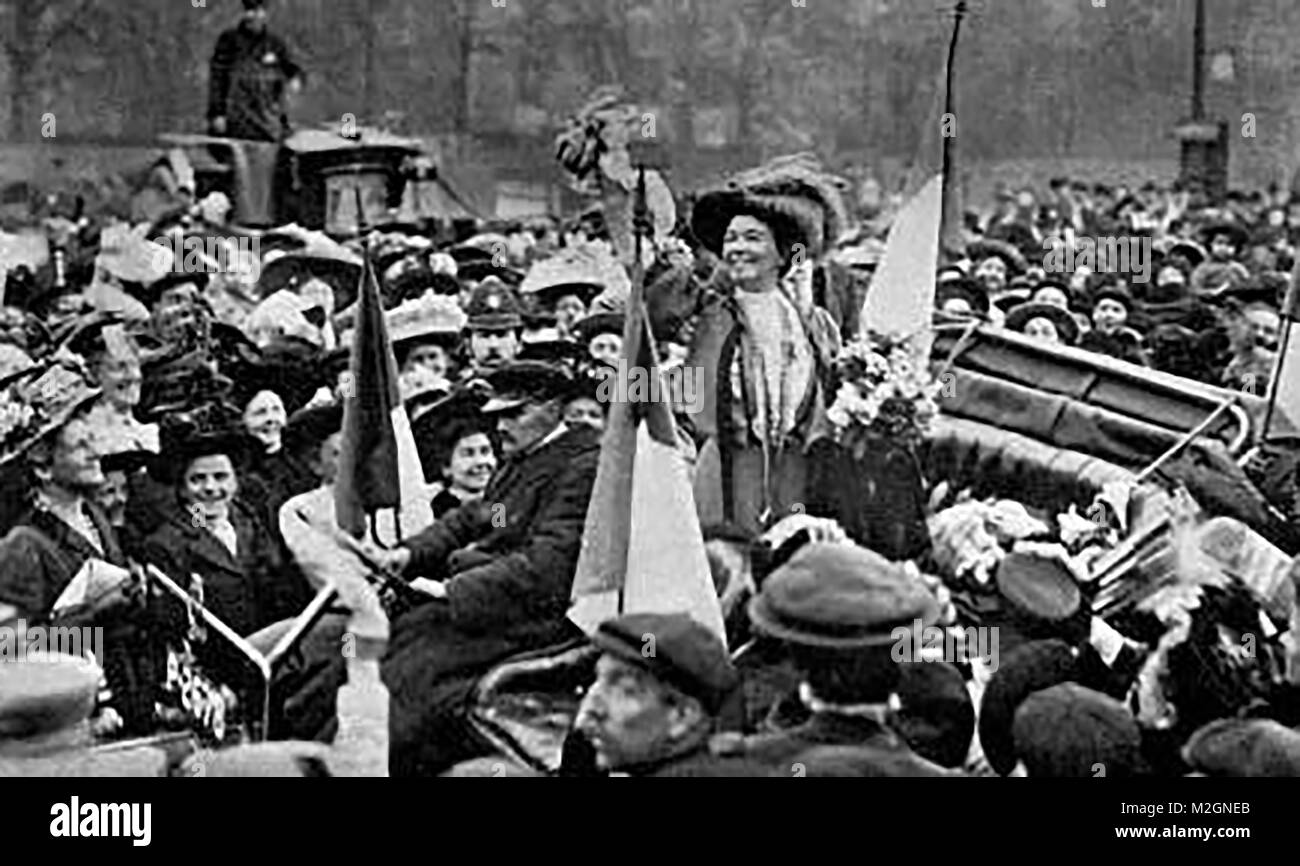 Suffragettes  - The release of Suffragette Mrs Lawrence from prison Stock Photo