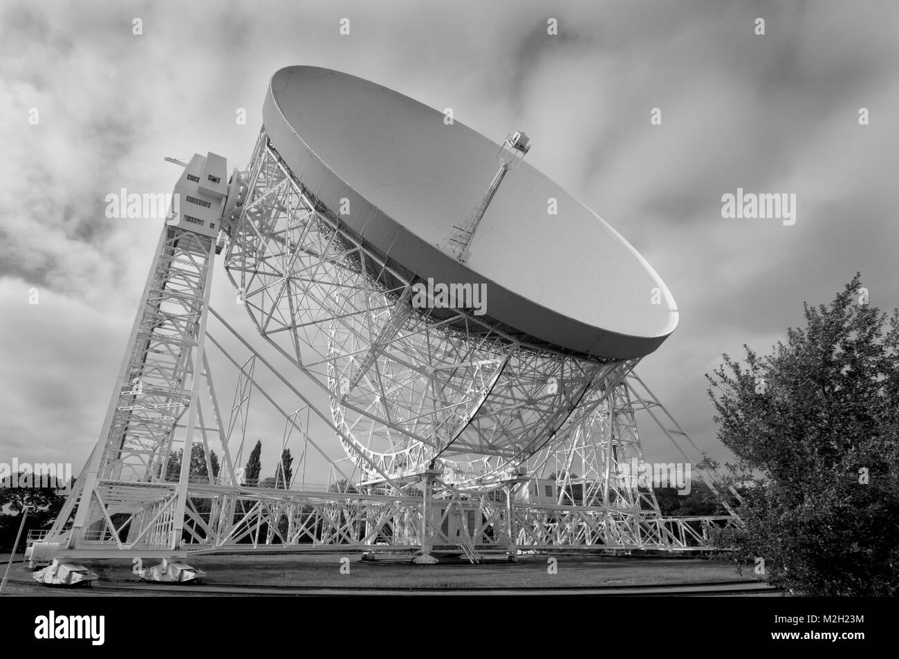 The Lovell Mk2 Radio Telescope, at Jodrell Bank Observatory, Cheshire, England, UK. Stock Photo