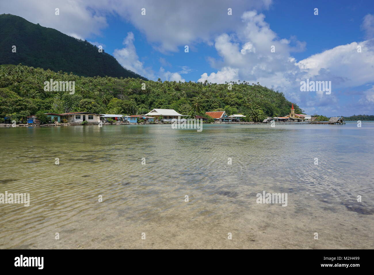 French Polynesia Huahine island, the village of Maeva on the shoreline of the saltwater lake Fauna Nui, south Pacific Stock Photo